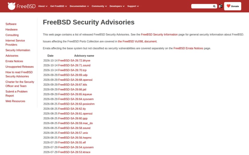 FreeBSD Security Advisories のページ。表の最上段に2026-10-14 FreeBSD-SA-26:72.bhyve、26:71.sound、26:70.tcp が並び、その下に9月・8月のSAが続く