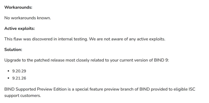 ISCのアドバイザリの画面。Workaroundsは「No workarounds known」、Active exploitsは社内の試験で発見し悪用は把握していないと書かれ、Solutionに9.20.29と9.21.26が挙がっている