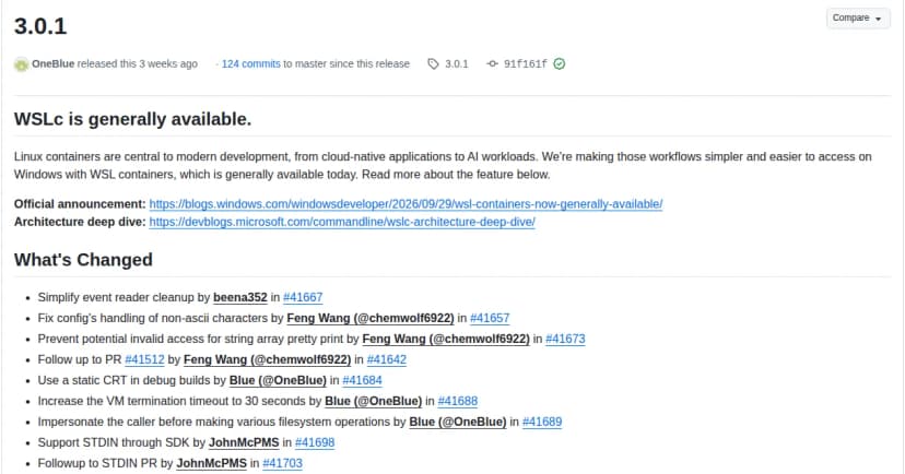 GitHubのmicrosoft/WSLのリリース3.0.1の画面。WSLc is generally availableの見出しと、WSL containersの一般提供の案内、公式の発表と設計の解説へのリンク。What's Changedに変更の一覧が並ぶ